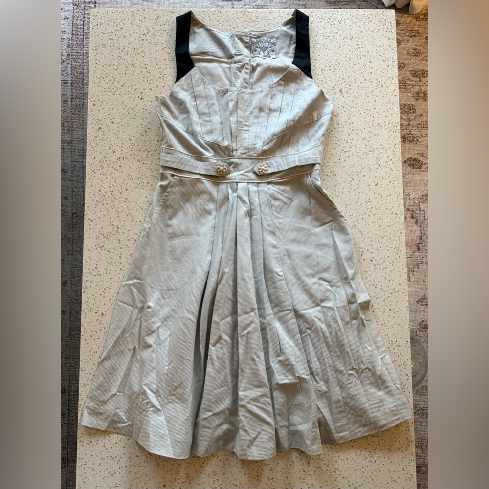 Floreat Dress by Anthropologie Adorable Pale Grey/Black Midi Dress WITH POCKETS